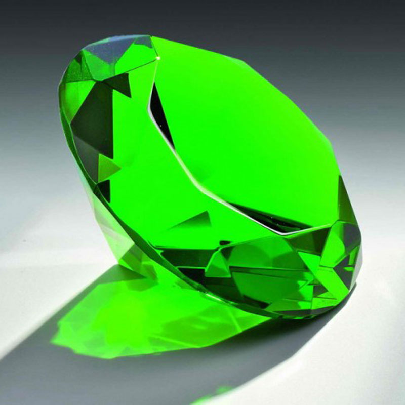 Kristallglas Deko Diamant "Green" ist ein besonderes Geschenk inklusive Lasergravur